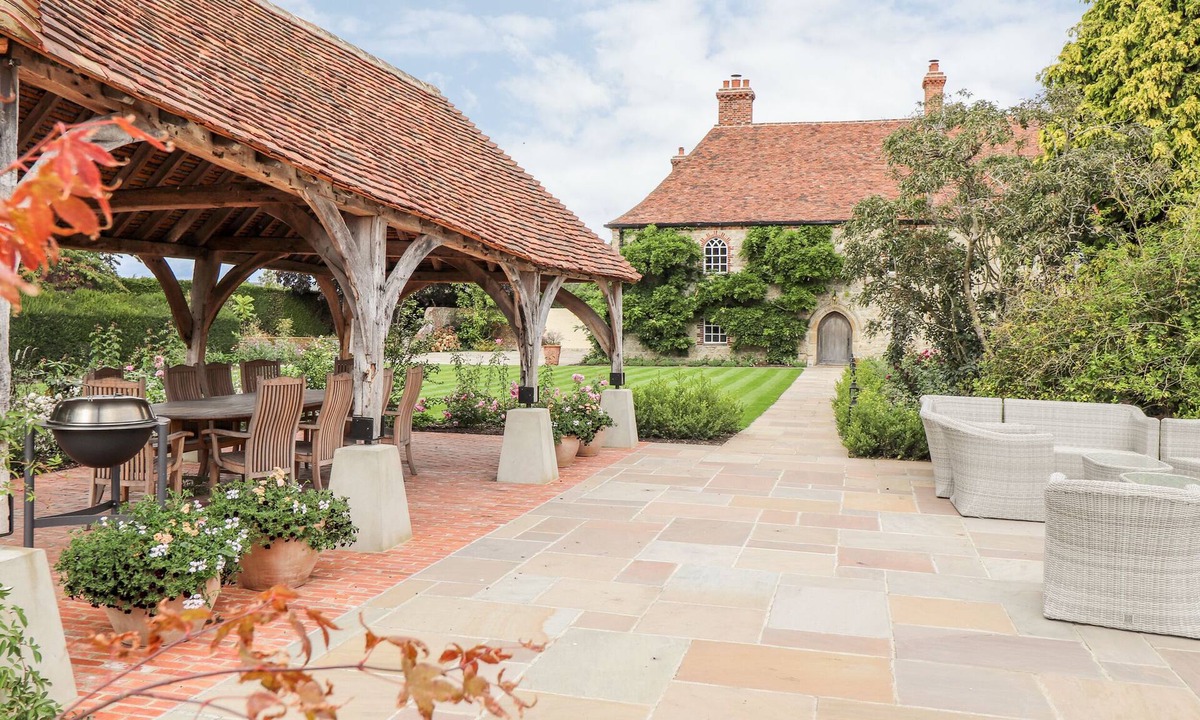 Maidstone Cottage | Battel Hall