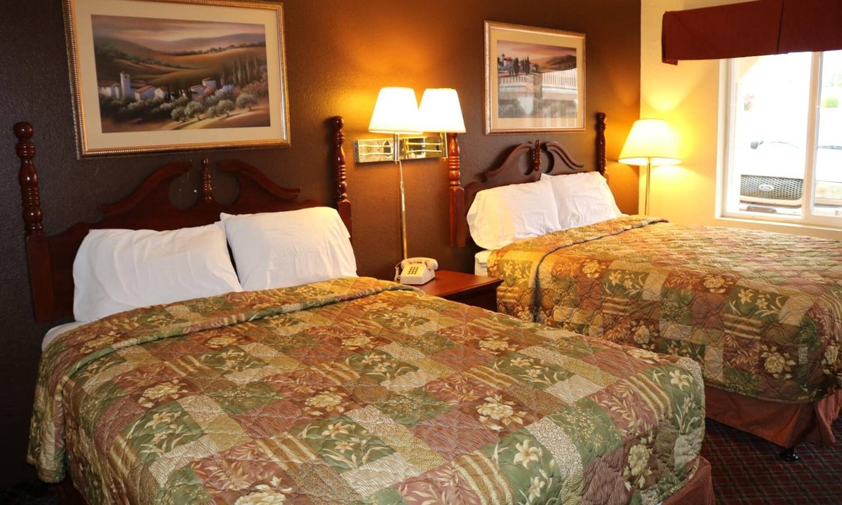 Southeast Springfield Hotel | Battlefield Inn Springfield