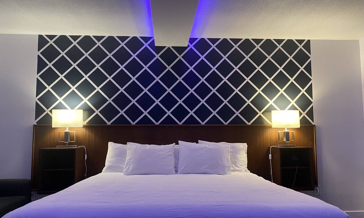 Bruce Mines Hotel | Bavarian Inn
