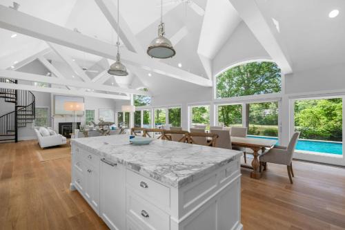 Centerville House | Bay Breeze Escape—Pool, Game Room Views
