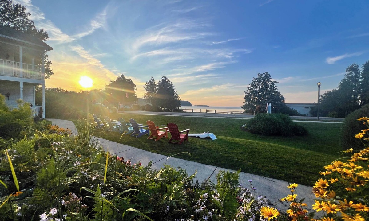 Ephraim Hotel | Bay Breeze Resort