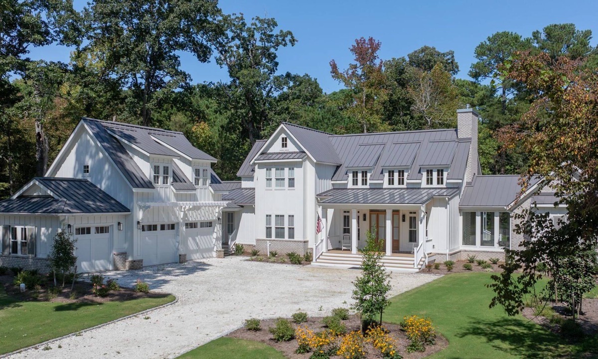 Cape Charles House | Bay Breeze Retreat | Luxury Bay Creek 6BR w/Hot Tub, Golf Carts, Golf, Pools & Private Beach