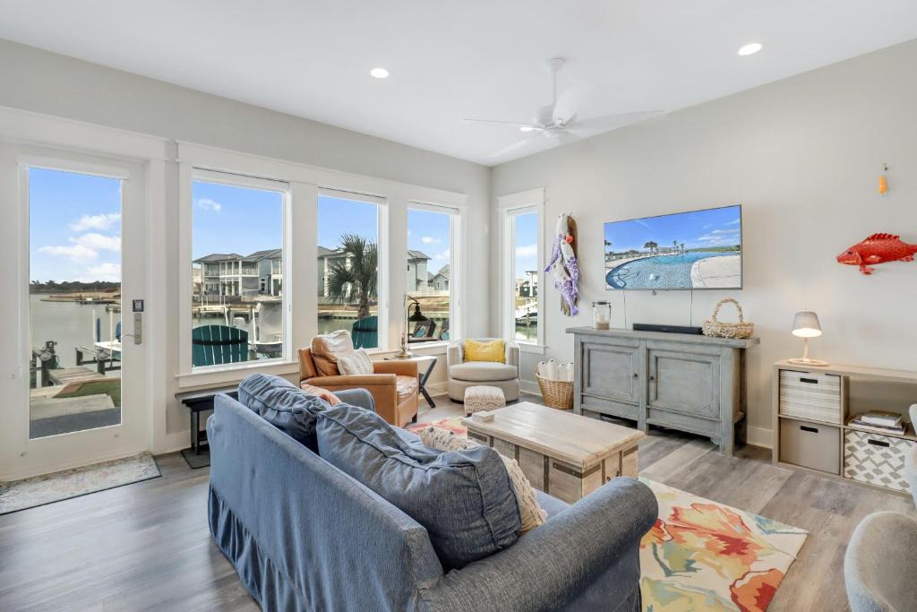 Rockport Apartment | Bay Breeze, Unit 303