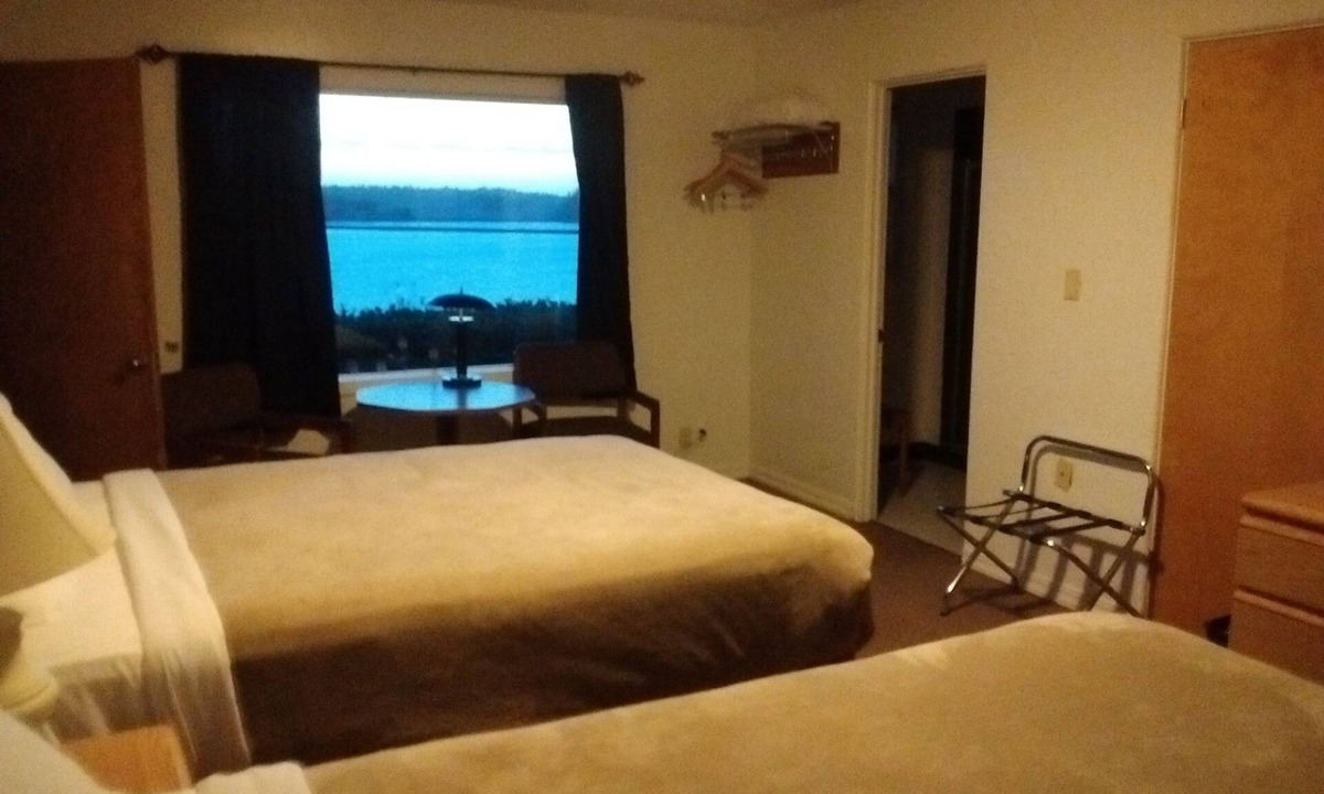 North Bend Hotel | Bay Bridge Motel