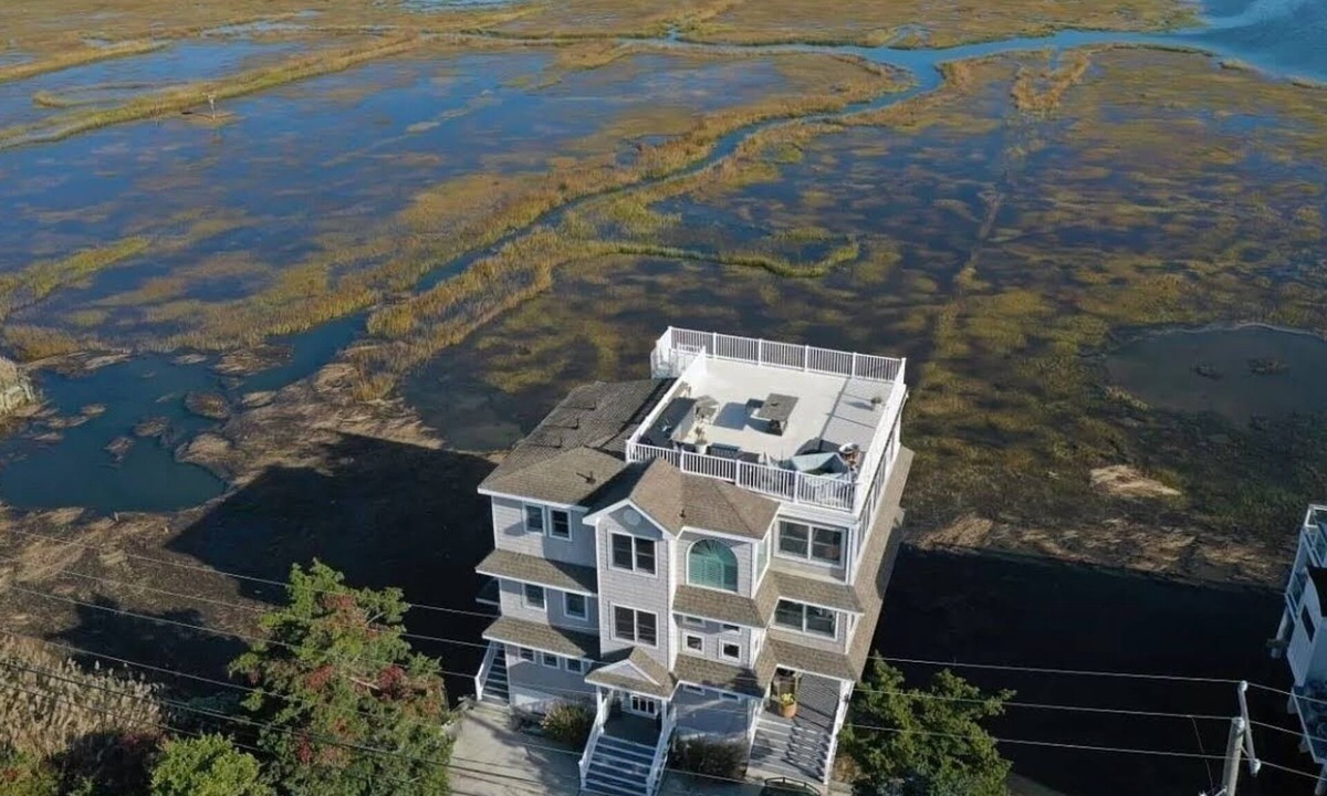 Cape May Court House House | "Bay Dream" Avalon - 360 Views - Hot Tub - Roof Deck - Bike To Beach