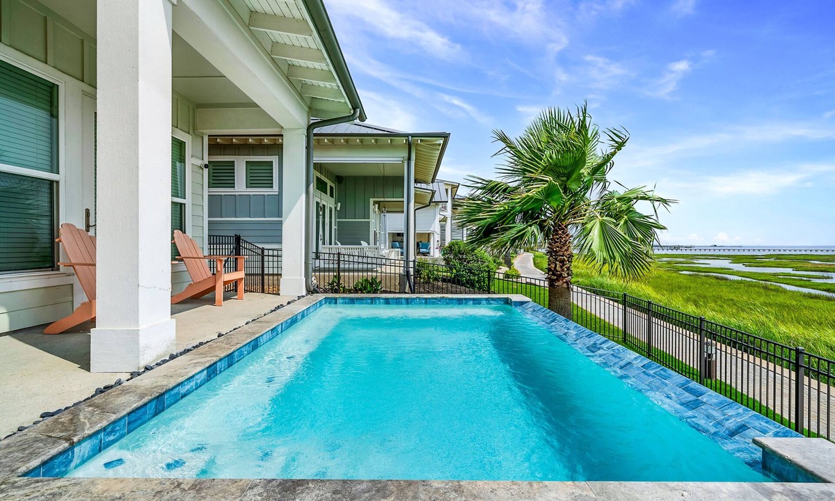 Rockport House | Bay escape with private heated pool, water view, loft & fast WiFi