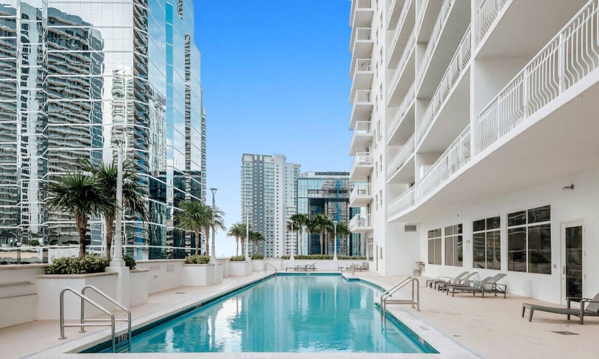 Brickell Apartment | Bay Front Highrise Oasis in Brickell