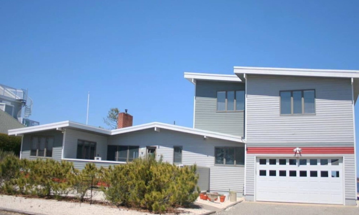 Loveladies House | Bay Front Home in Loveladies.