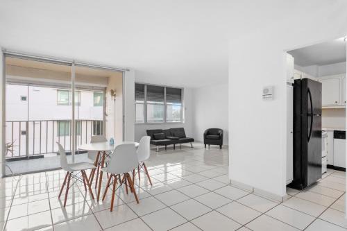 Bay Harbor Islands Apartment | Bay Harbor Sunset Apt 4B