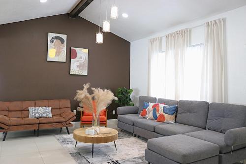 Bearss Plaza Apartment | Bay House Getaway