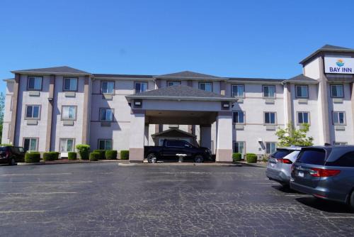 Troy Hotel | Bay Inn & Suites Troy