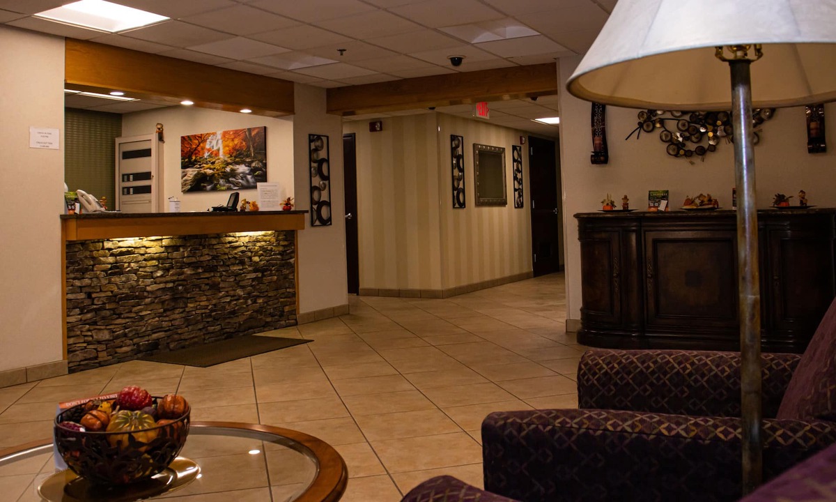 Cherokee Hotel | Bay Mountain Inn