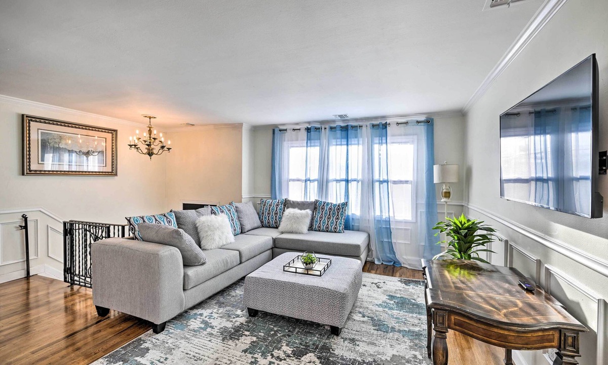 North Bay Shore Apartment | Bay Shore Vacation Rental w/Shared Yard!