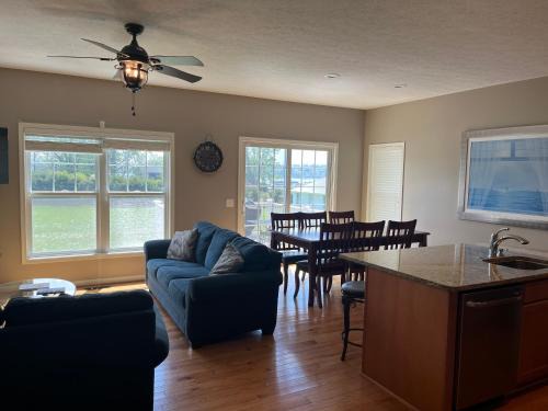 Sodus Point House | Bay View Condo 3