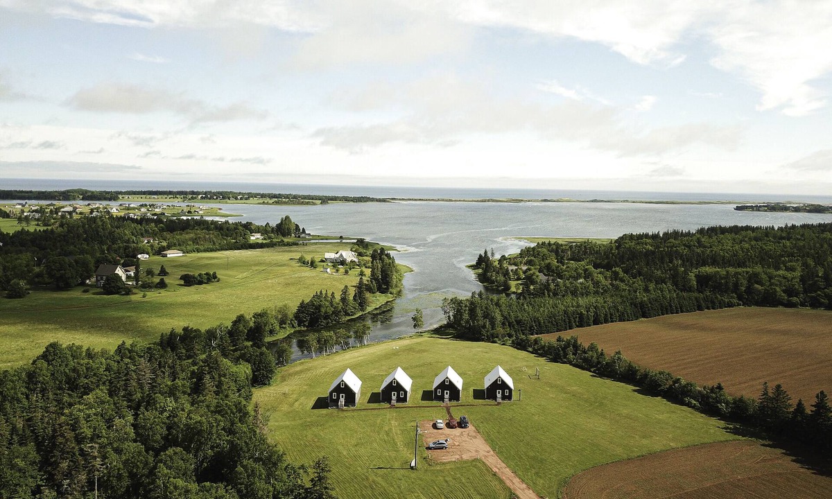 Brackley Beach Ski Chalet | Bay View Country Cottage #2