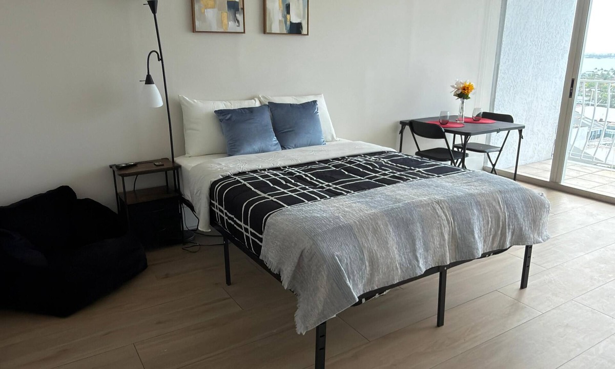 North Bay Village Apartment | Bay view private room, private bath with free parking North Bay Village