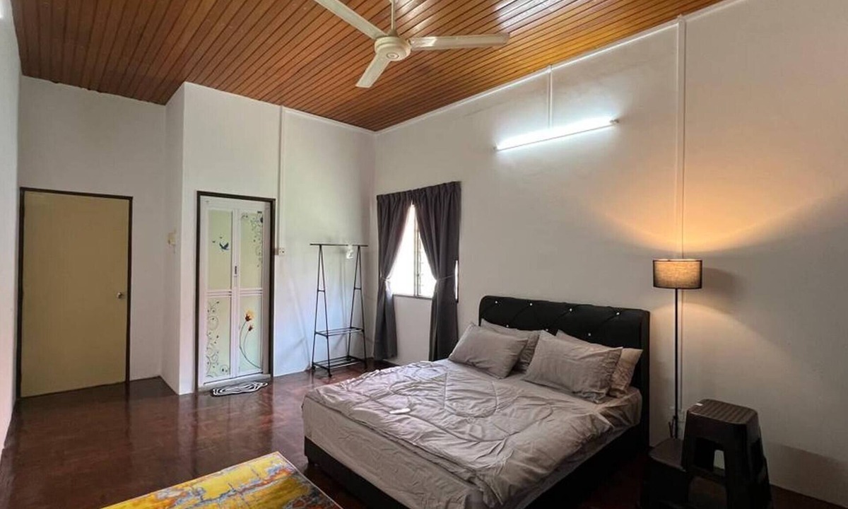 Kampung Sungai Nibong House | Bayan Lepas Getaway - Nature Views & BBQ Haven