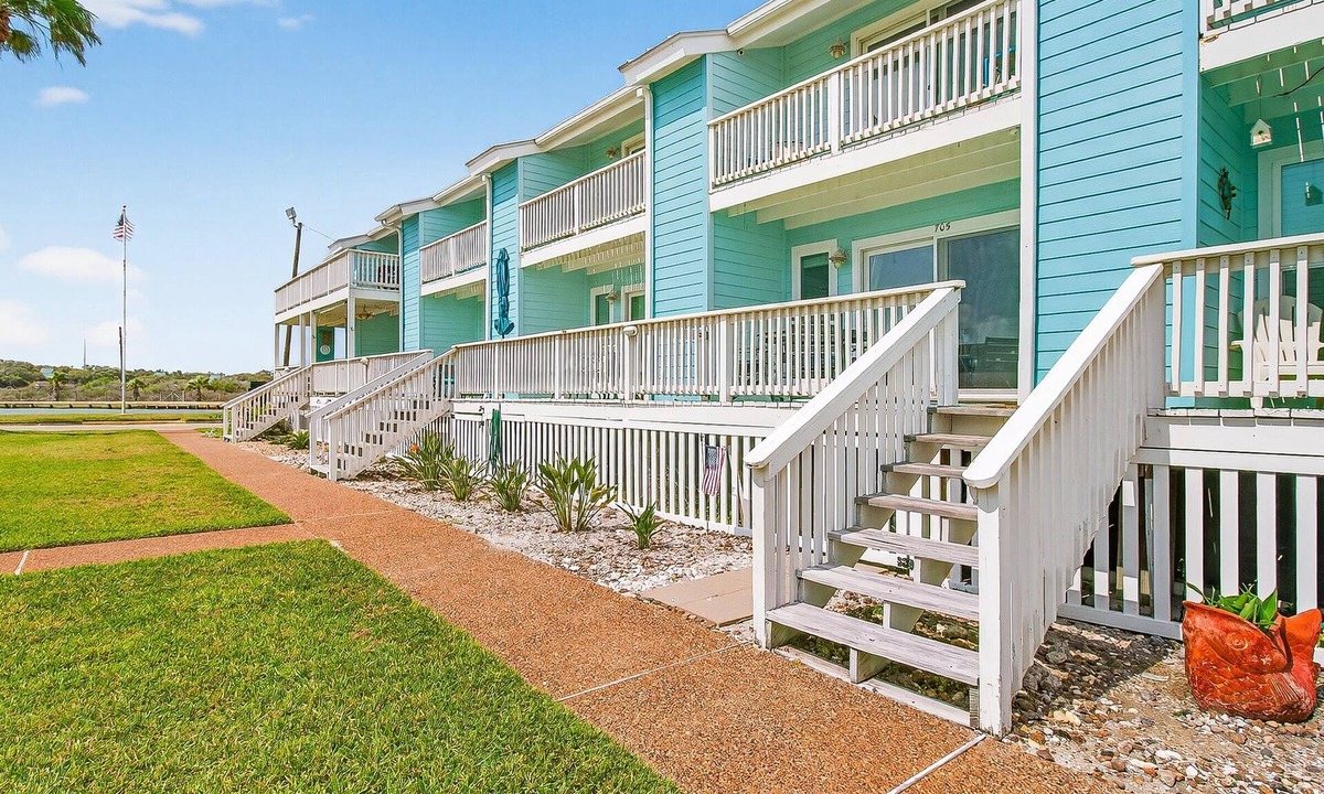 Rockport Apartment | Bayfront Kontiki 705
