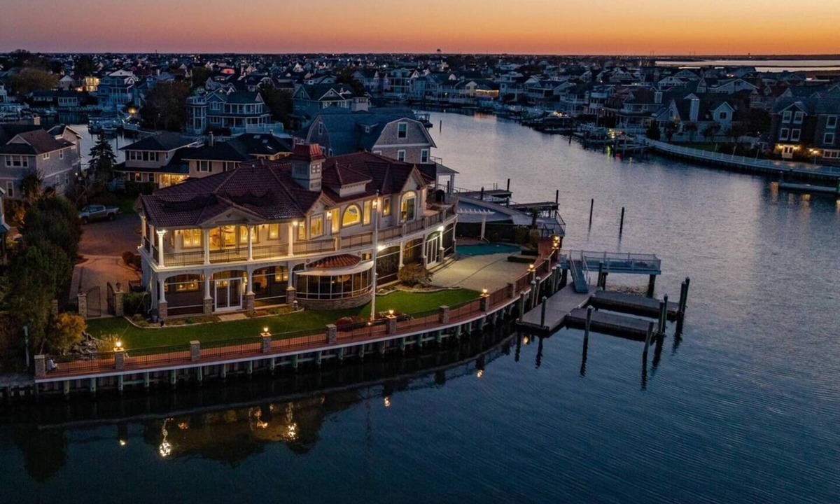 Riviera House | Bayfront Mansion, 6BR/5.5BA, Pool & Panoramic Bay Views, linens, EVENTS allowed!