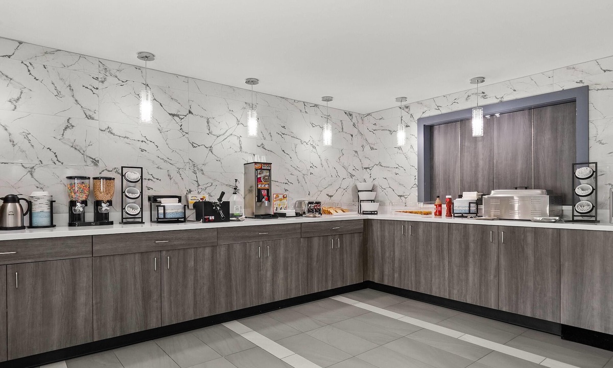 Batavia Hotel | Baymont by Wyndham Batavia - Darien Lake