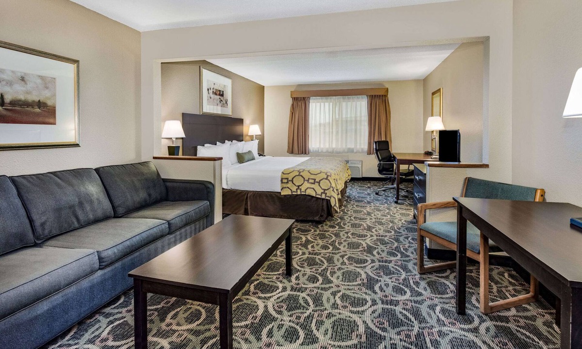 Evansville Hotel | Baymont by Wyndham Casper East