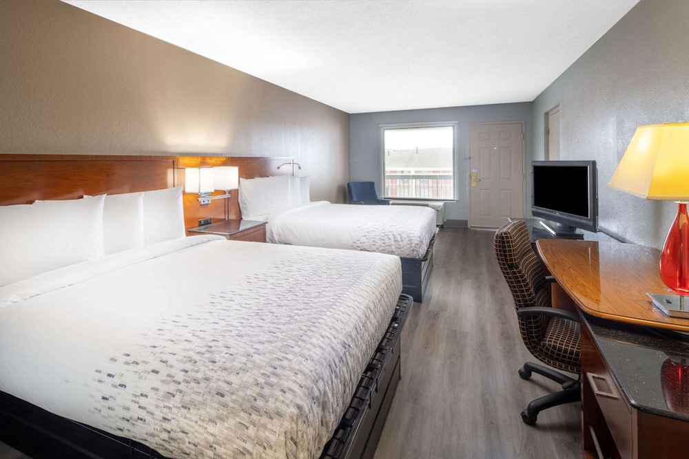 Covington Hotel | Baymont by Wyndham Covington