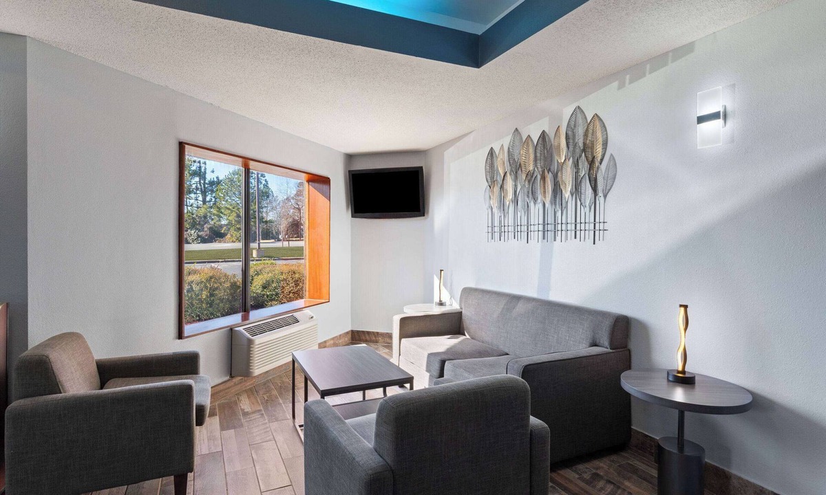 Creedmoor Hotel | Baymont by Wyndham Creedmoor