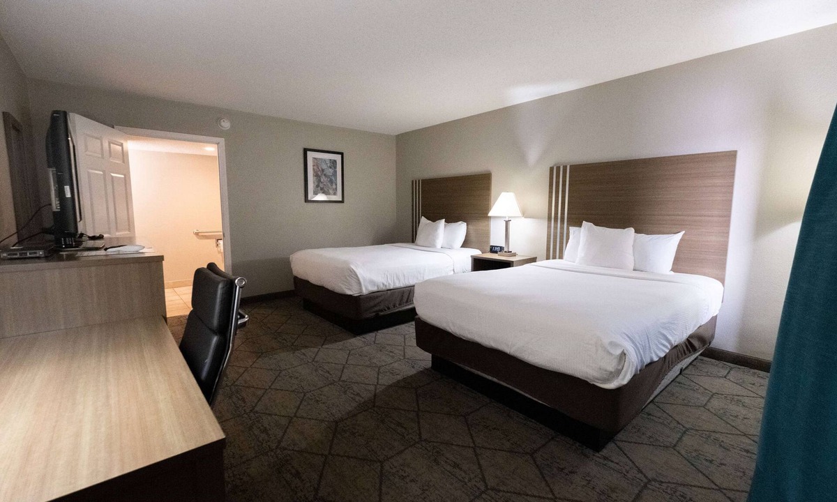 Effingham Hotel | Baymont by Wyndham Effingham