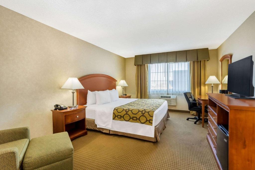 Fort Morgan Hotel | Baymont by Wyndham Fort Morgan