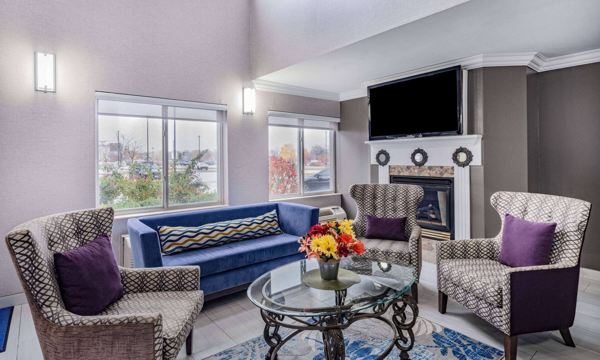 Gurnee Hotel | Baymont by Wyndham Gurnee