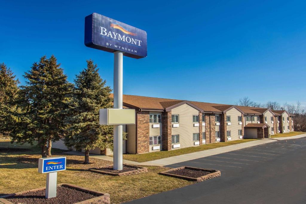 Joliet Hotel | Baymont by Wyndham Joliet