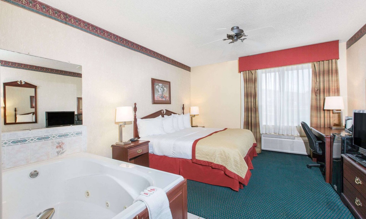 Jonesboro Hotel | Baymont by Wyndham Jonesboro