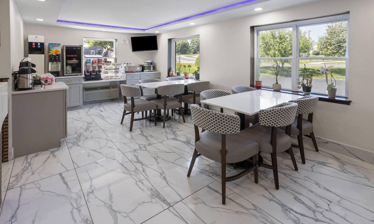 Witmer Hotel | Baymont by Wyndham Lancaster PA Dutch Country