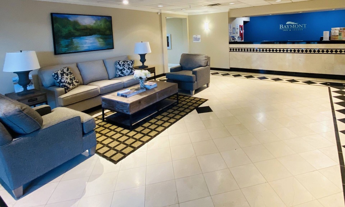 Latham Hotel | Baymont by Wyndham Latham Albany Airport