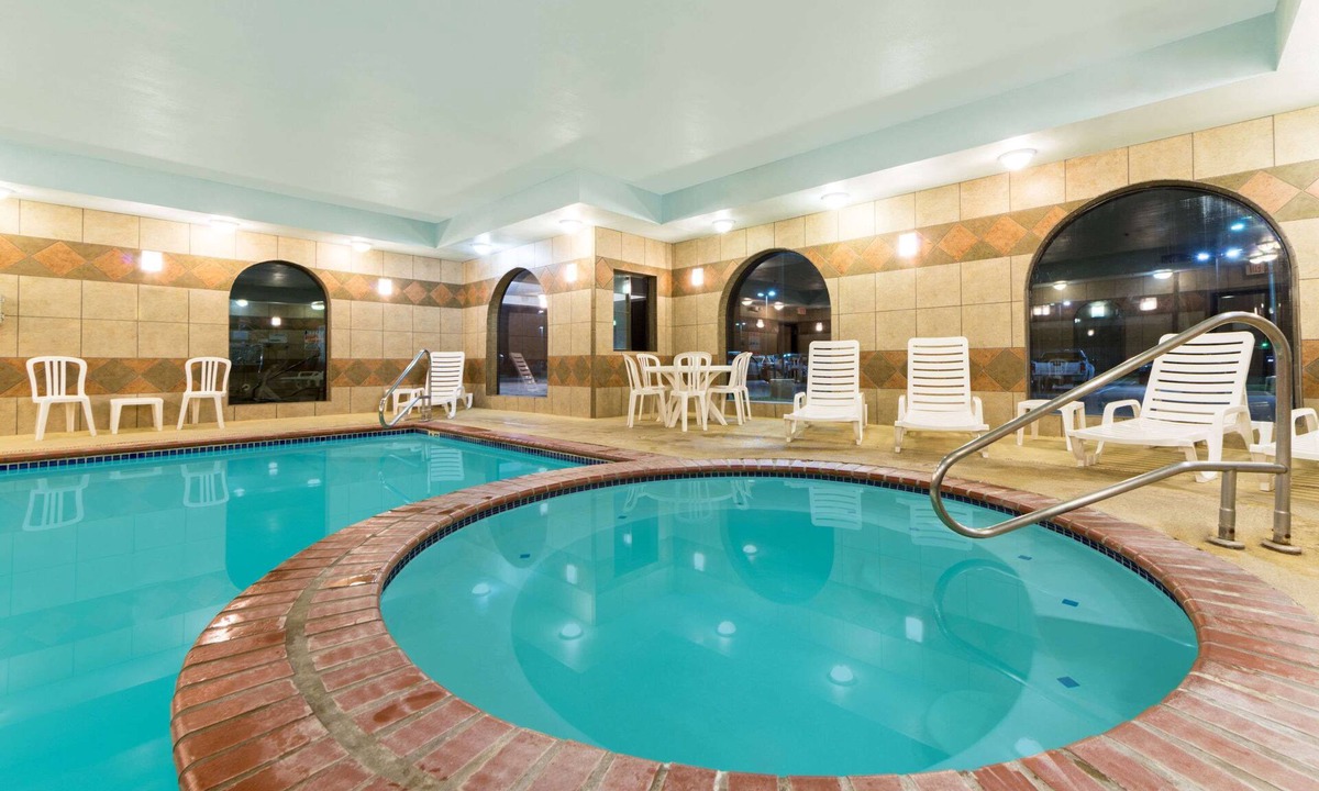 Perryton Hotel | Baymont by Wyndham Perryton
