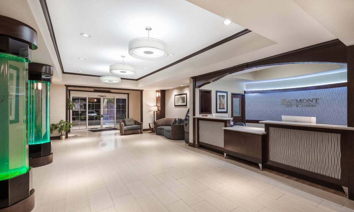 Victoria Hotel | Baymont by Wyndham Victoria