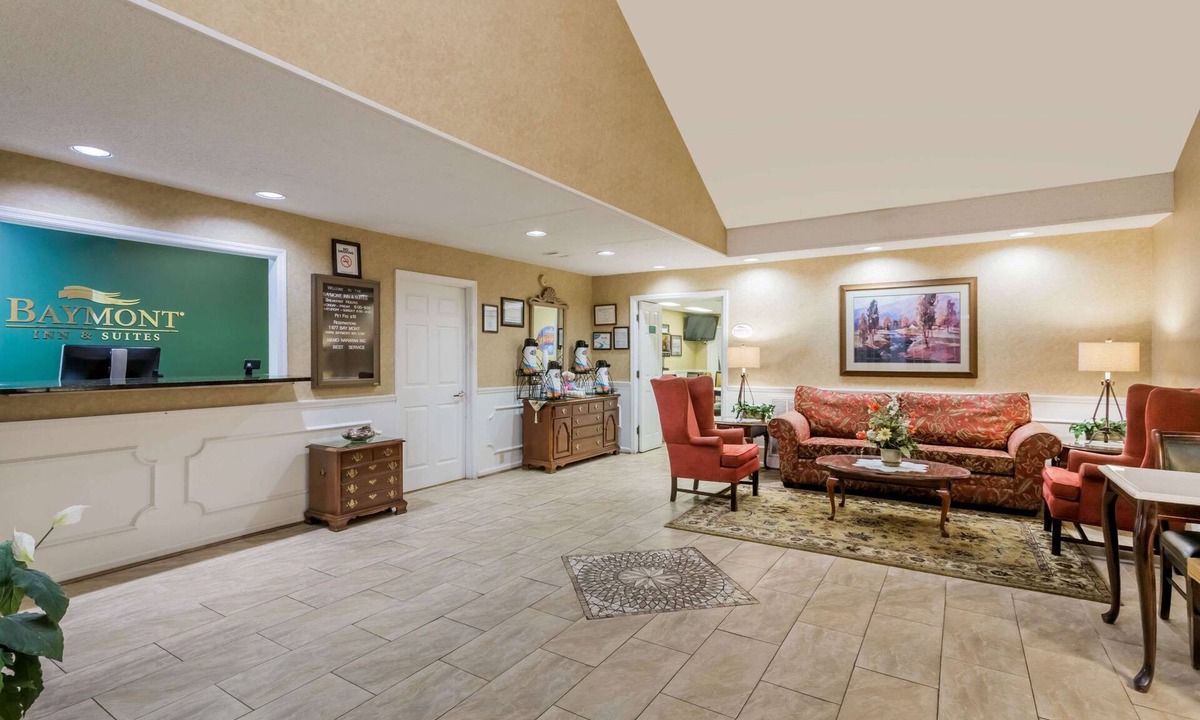 Waycross Hotel | Baymont by Wyndham Waycross