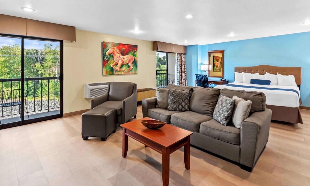 Buena Hotel | Baymont by Wyndham Yakima Riverfront