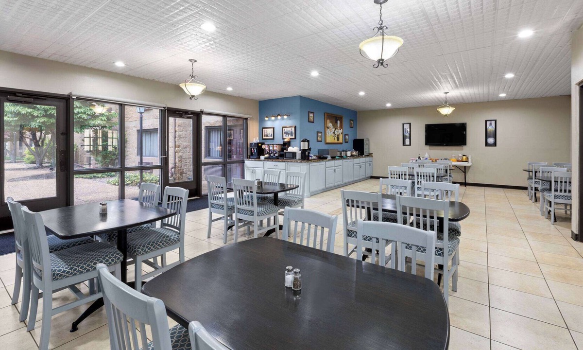 Farmington Hotel | Baymont Inn and Suites by Wyndham Farmington, MO