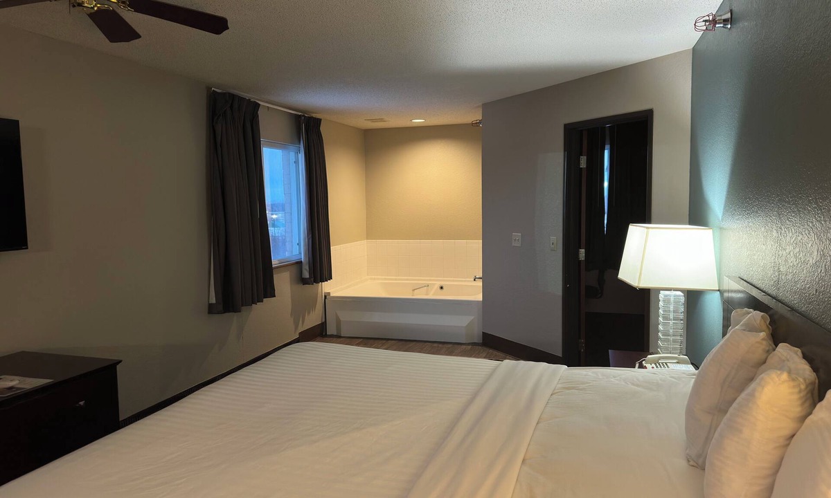 Lincoln Hotel | Baymont Inn & Suites by Wyndham Lincoln NE