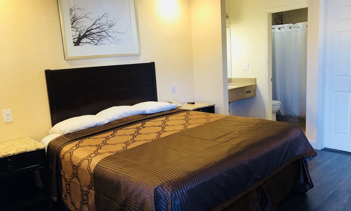 Berryessa Hotel | Bayshore Inn