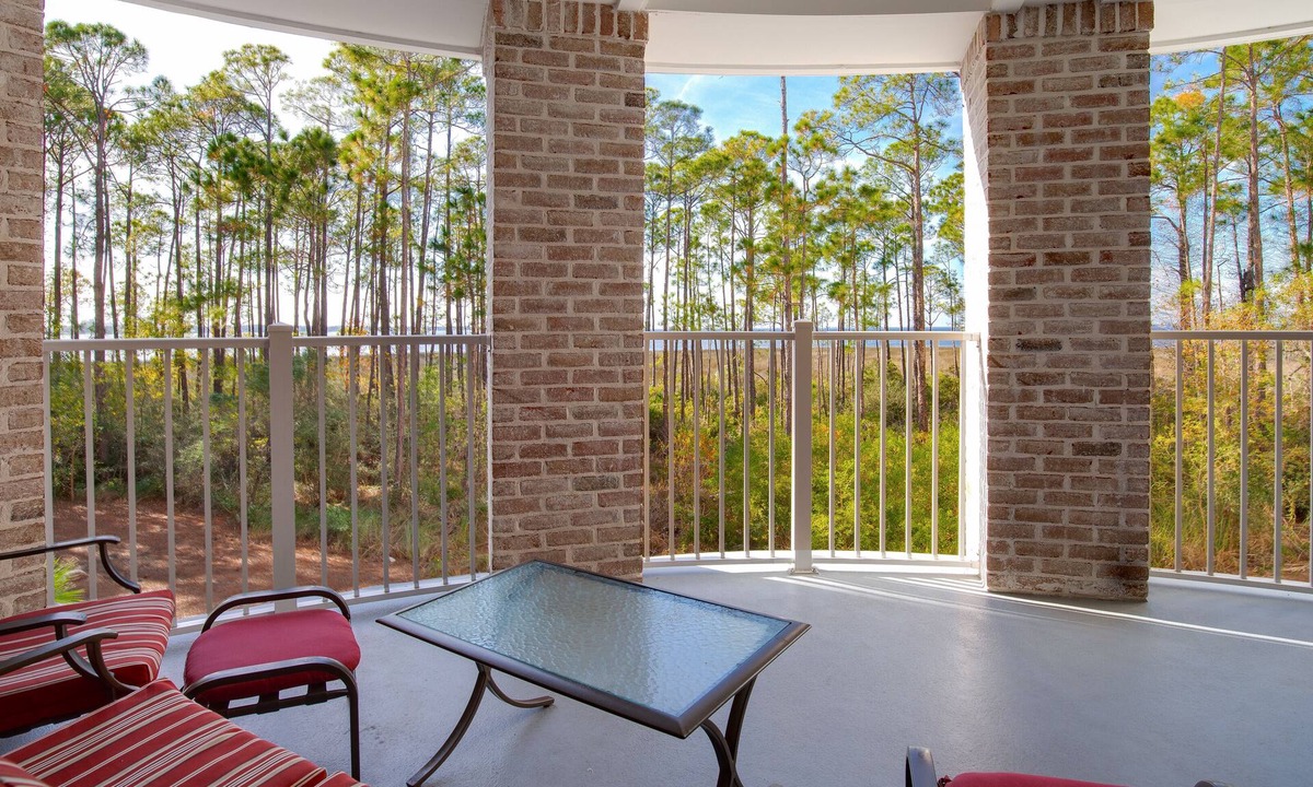 Baytowne Wharf Condo | Bayside ~ Community Pool ~ Spacious Balcony