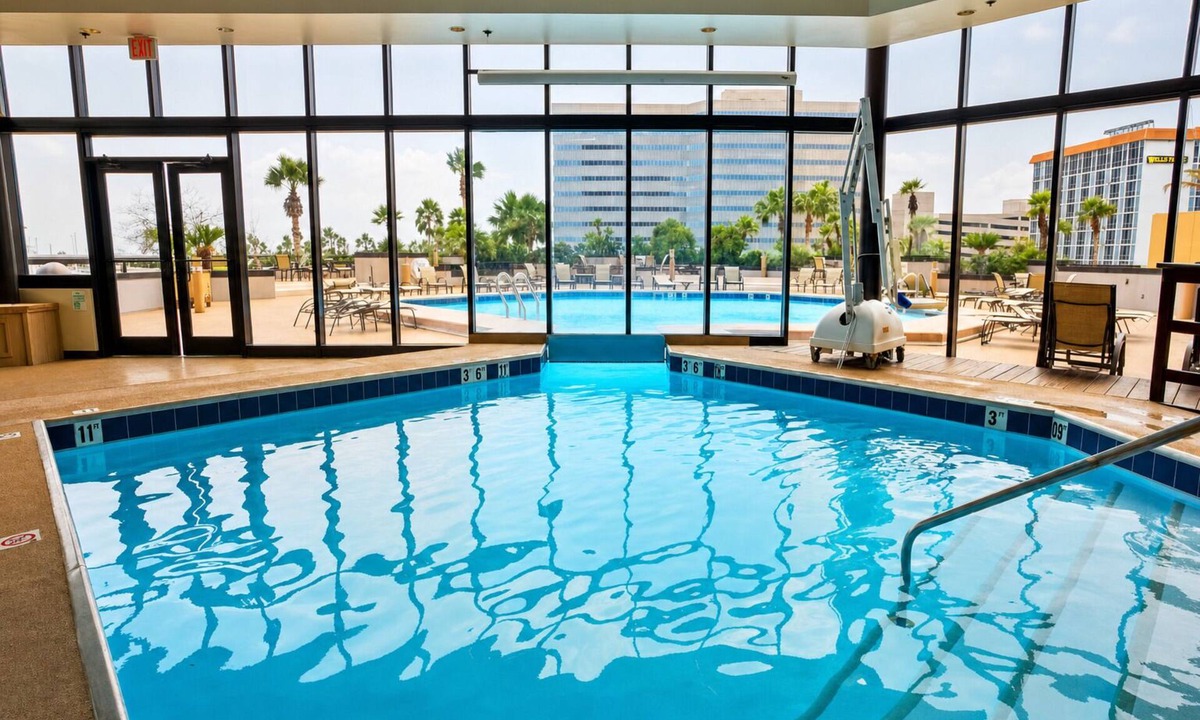 Central City Hotel | Bayside Downtown Retreat with Pet-Friendly Courtyard | Onsite Pools