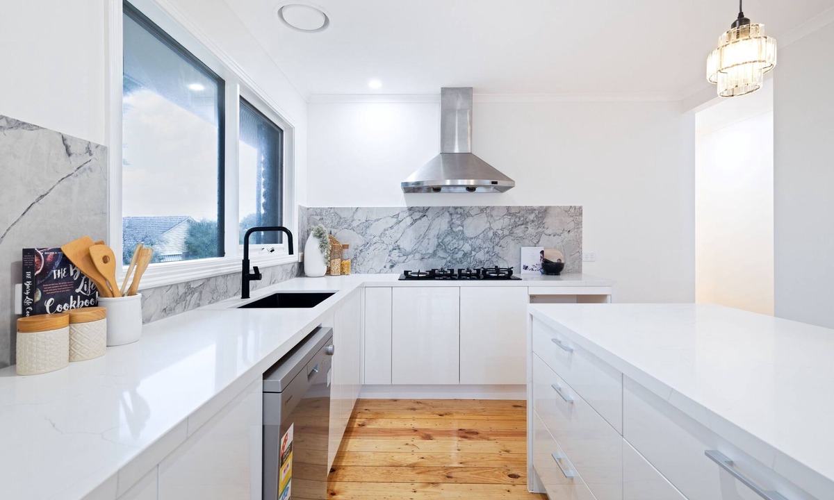 Frankston House | Bayside Oasis by Ready Set Stay