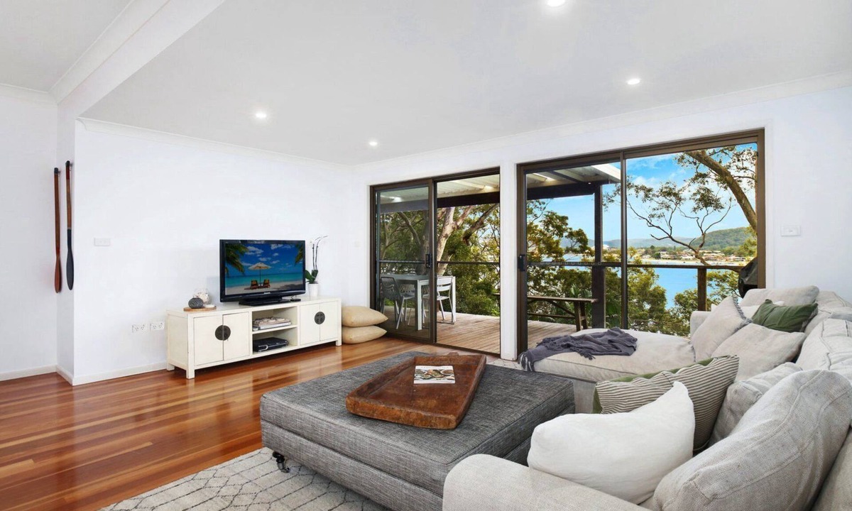 Pretty Beach Central Coast House | Bayside Retreat by HolidayCo.