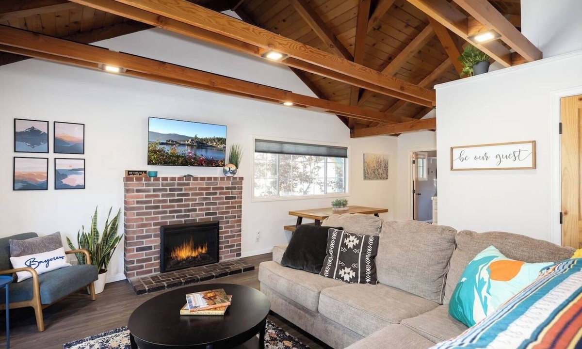 Boulder Bay House | Bayview Bungalow | Kayaks | Walk to Lake | EV
