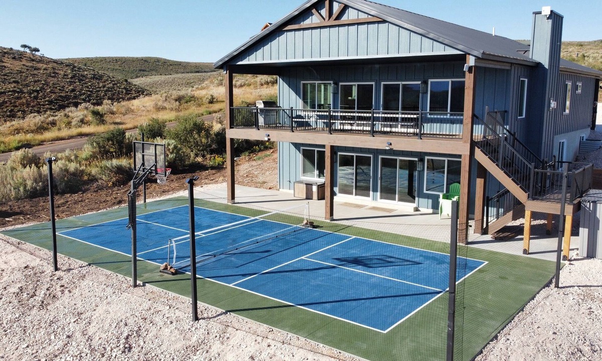 Sweetwater House | BayView Lake House | Gaga Ball Pit | Pickleball | Hot Tub
