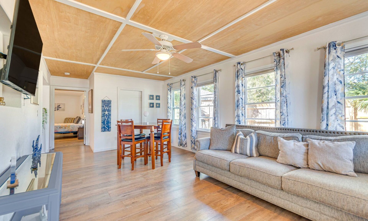 Ocean City House | BBQ Ready | Near Dining | 4 Mi to Eglin AFB