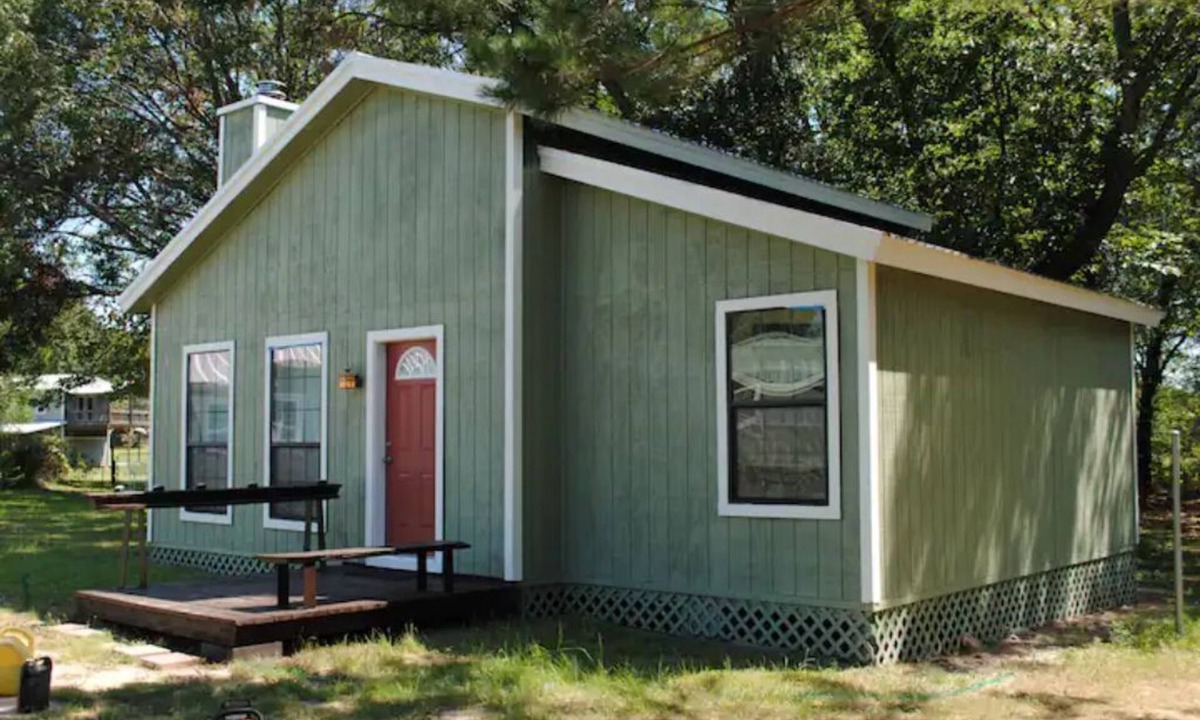 Telephone Cabin | BDB 2: Bonham Cabin w/Mess Hall Access