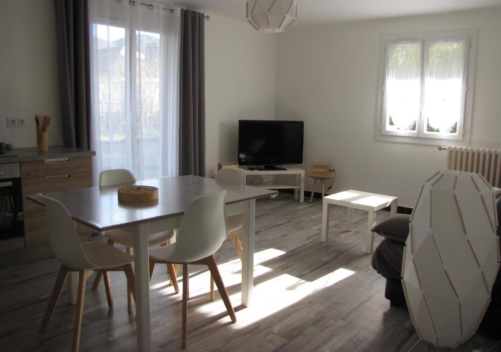 Bagneres-de-Bigorre Apartment | BdB nid douillet au rdc rando ressourçante